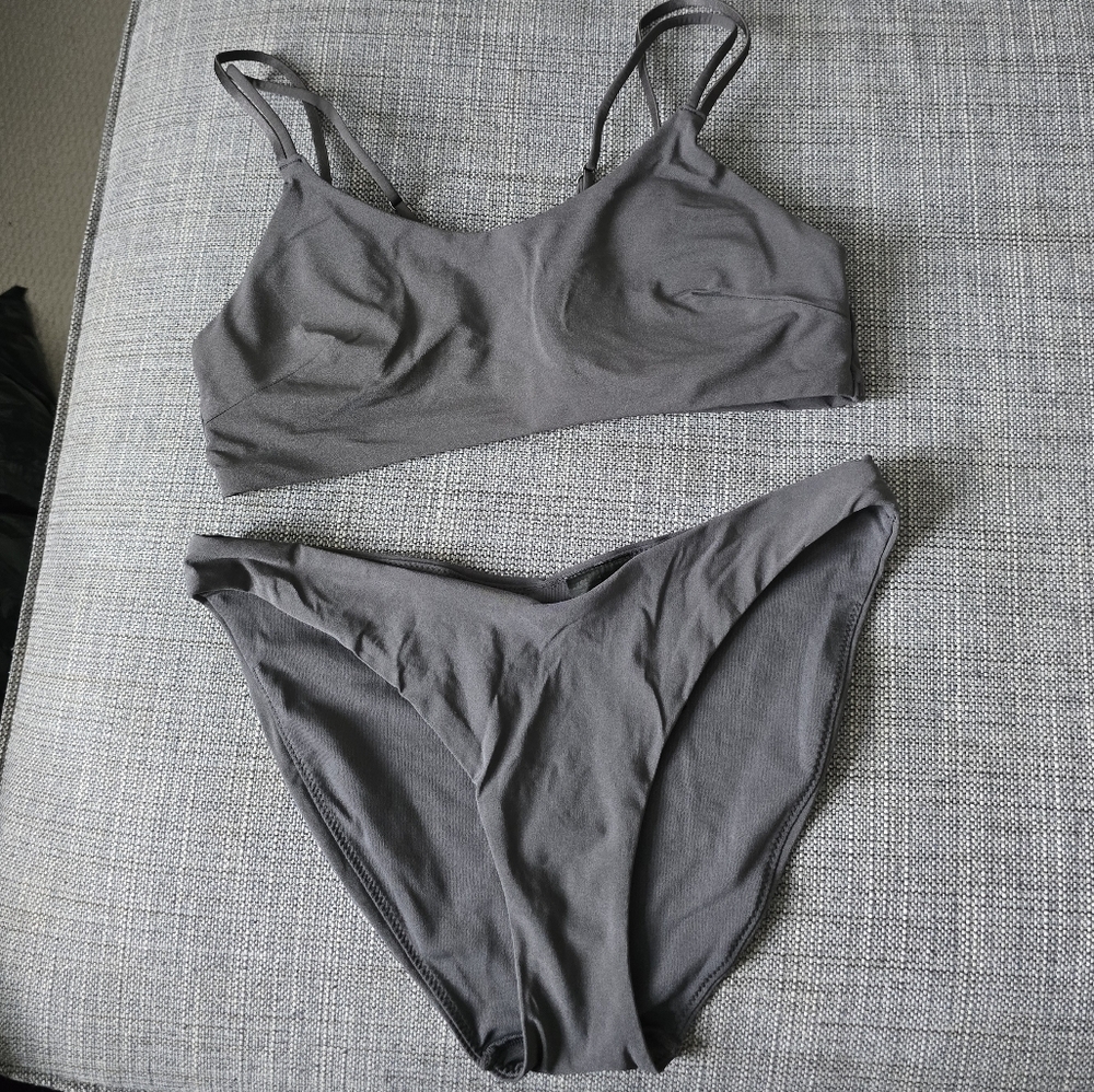 H&M Charcoal Gray Top And Bottom Swim Set
